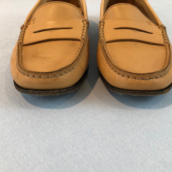 Tods Tan Gommino Leather Driving Loafers - Picture 5 of 10